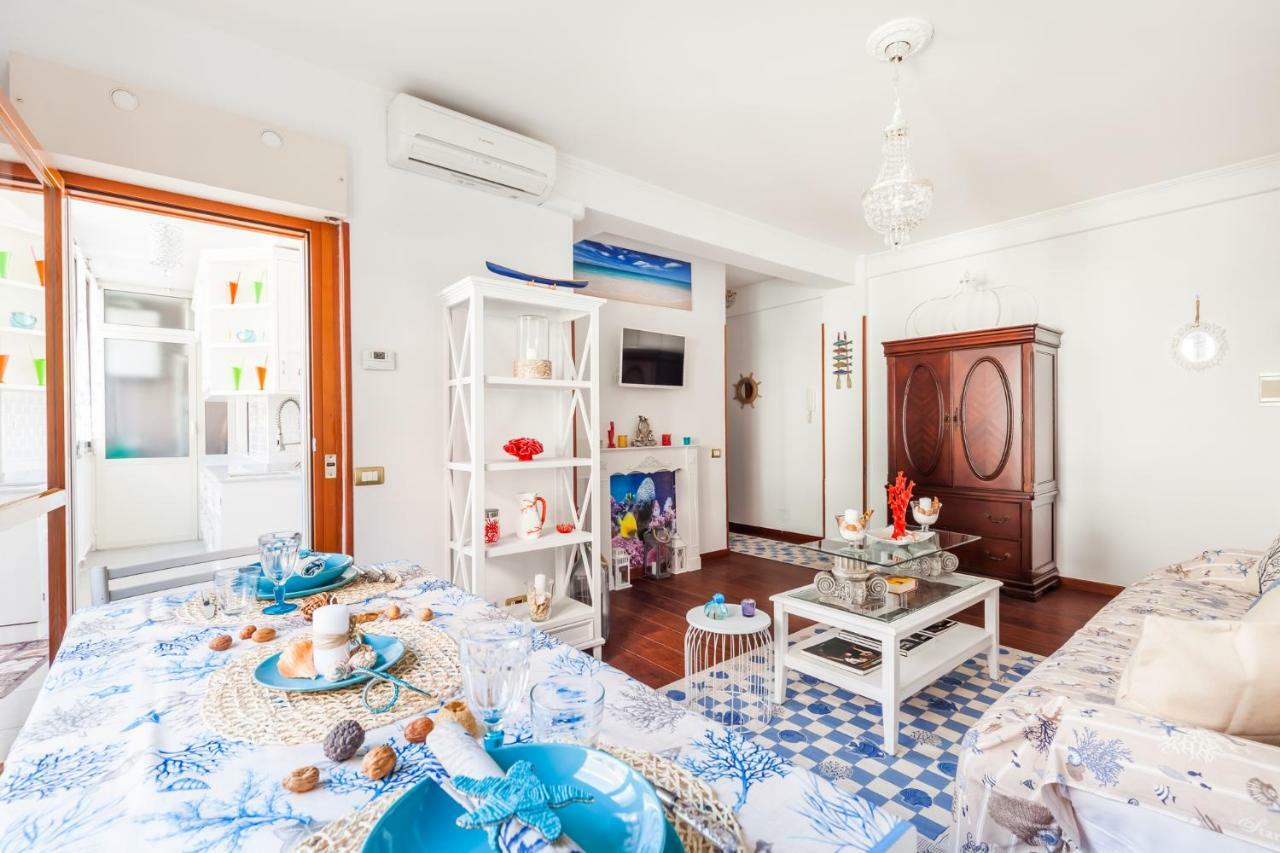 Titty Beach House Санта Маринела Екстериор снимка